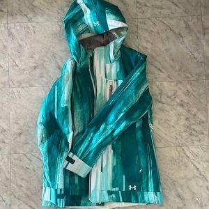 Under ARMOUR ski jacket women’s small.  Worn once.